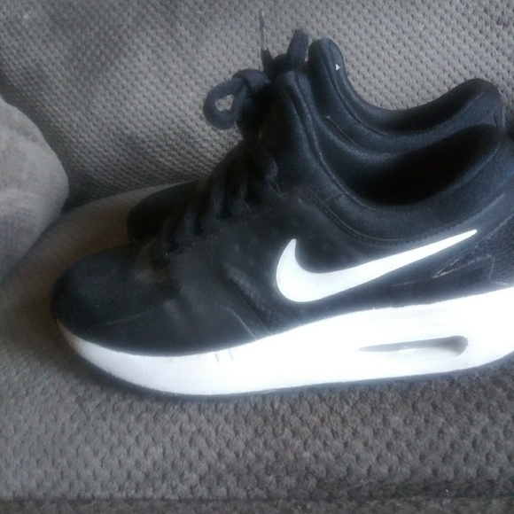 boys air max sneakers